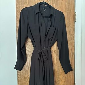 Button down midi (a little below knee) dress. Size M        Brand Who What Wear
